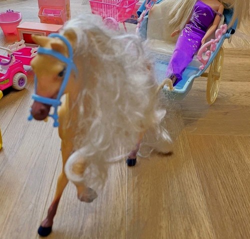 Barbie princess bride horse - princess,