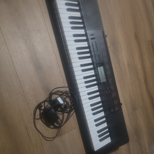 Casio 160 electric keyboard - 160,