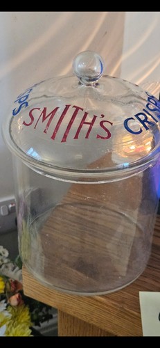 Large 1920s smiths - large, crisps