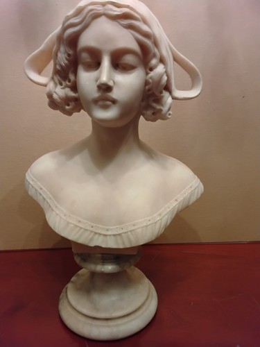Marble bust - marble,