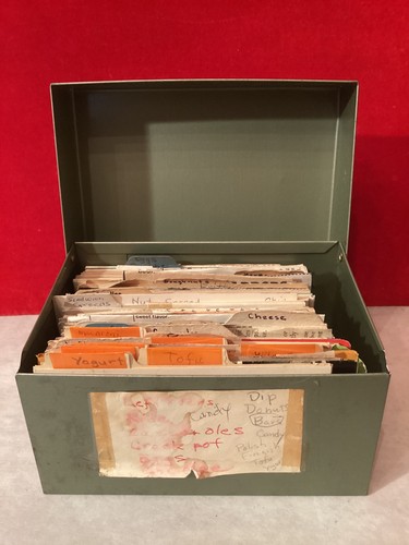 Vintage metal recipe box - recipe, w/
