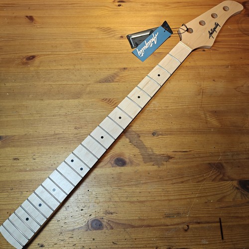Used 2020s antiquity - used, p