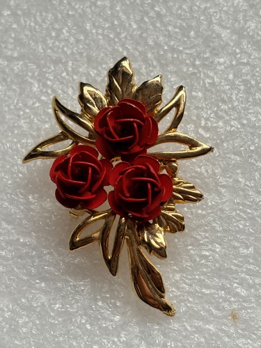 Red rose bouquet gold tone - red,