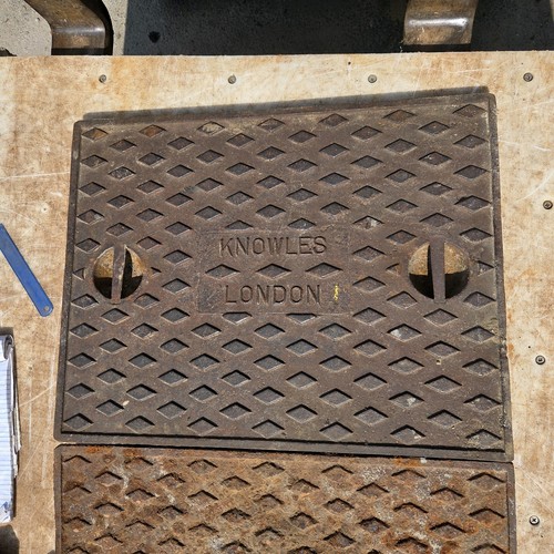 Cast iron manhole cover 665mm - cast,