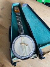 Swanee Ukulele - Banjo