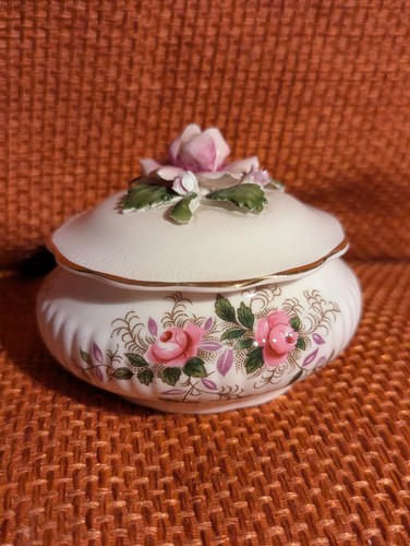 Small royal albert bone - albert, china