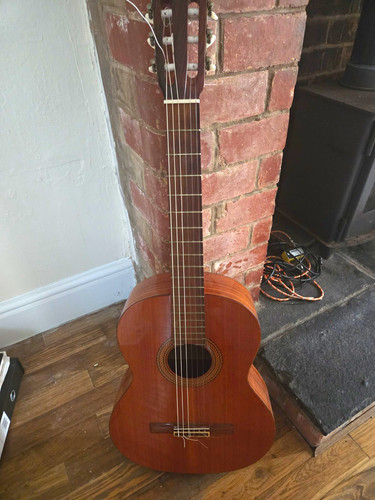 Alhambra classical guitar - 4c,