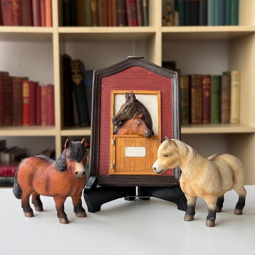 Leonardo horse figurines - leonardo,