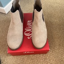 s.Oliver Chelsea Boots size 41