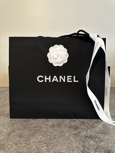 Chanel medium gift bag - medium,