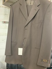 New 42L 3 Button Men's Brown