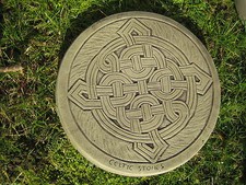 Celtic Round Knot Stepping