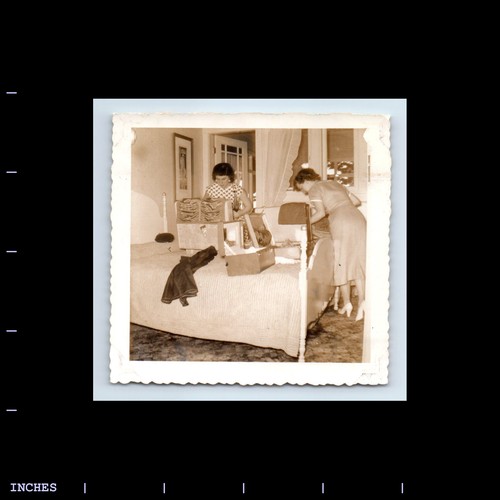 Old square photo women packing - old,
