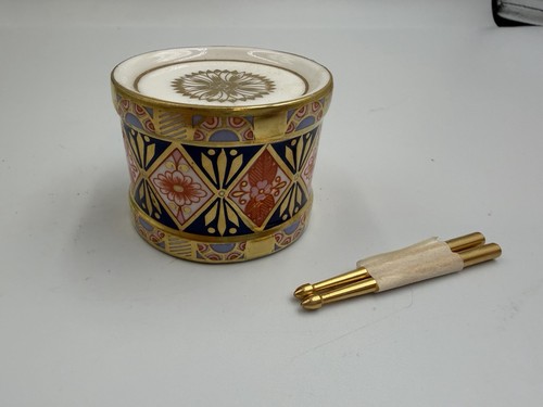 Vintage beautiful royal - beautiful, crown