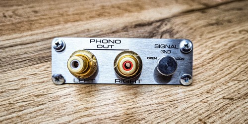 Rca signal connector for - signal,