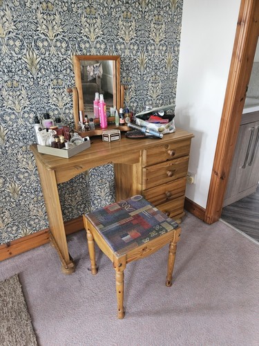 Dressing table and - table, *no