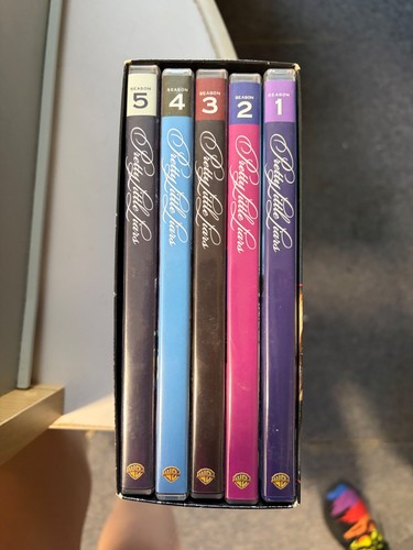 Pretty little liars seasons - little,