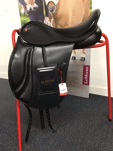 Albion dressage saddle - albion, k2