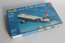 Revell Model Aircraft Kit No. 4247 Airbus A 321 Swissair (60407)