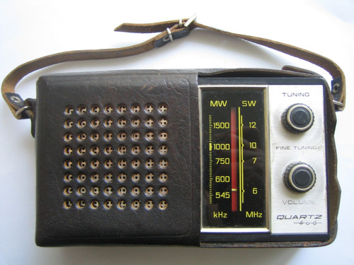 Quartz 406 portable radio - ,