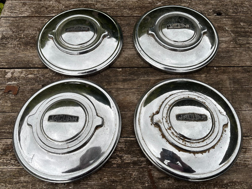 Ideal man cave décor present - man,