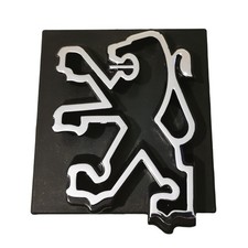 PEUGEOT 205 FRONT GRILL BADGE IN GOOD ORDER