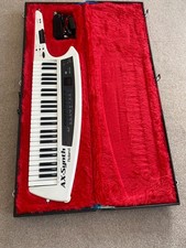 Roland Ax-Synth, keytar