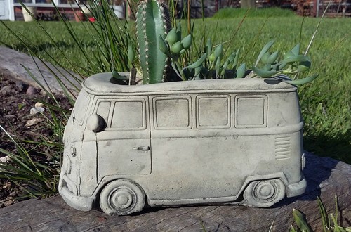 Stone garden campervan - stone, vw