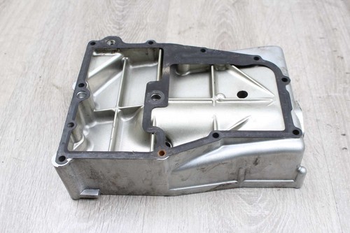 Oil pan below - , yamaha