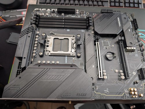 Msi mag b650 tomahawk wifi - msi,