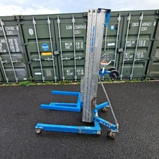 Genie SLA-15 Material Lift
