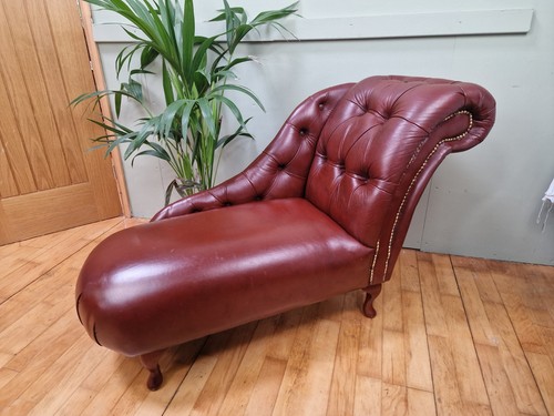 Compact chaise longue window - longue,