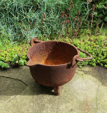 Antique  Cast Iron CAULDRON