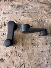 VW Touran / CADDY FRONT DOOR WINDOW MANUAL HANDLE WINDERS
