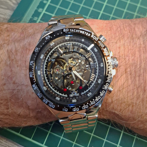Men skeleton analogue - men’s,