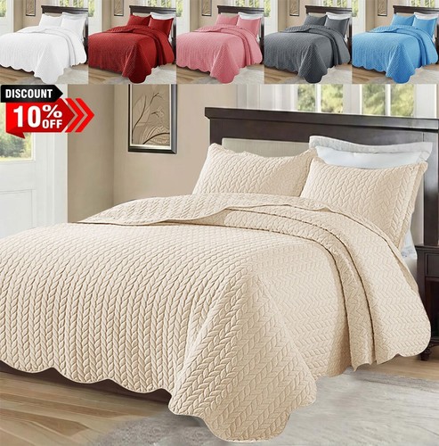 Quilted bedspread bed - bedspread,