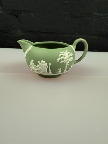 Wedgwood jasper ware green - jasper,