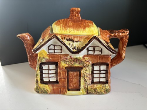 Vintage old cottage ware - cottage,