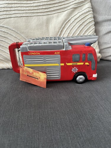 Londons burning fire engine - londons,