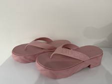 Gucci Women’s Rubber Flip