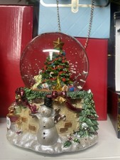 Christmas Musical Snowglobe 