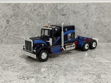 Corgi - Kenworth W925 Tractor