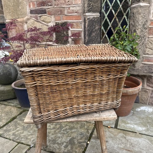 Vintage fishing creel seat - vintage,