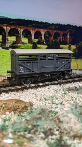 Vintage hornby gauge model - hornby, oo
