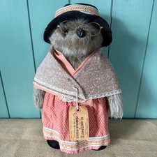 Vintage Gabrielle Designs Aunt