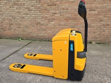 Jungheinrich EJE 116 Electric Pallet Truck With Charger