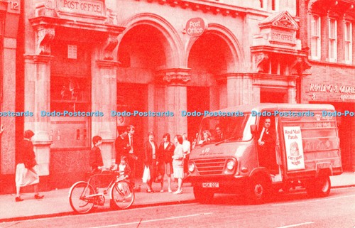 R526105 modern post office - post,