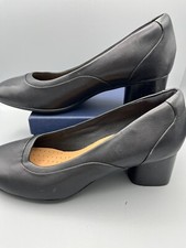 Clarks Ladies Court Shoe UN COSMO STEP Black Leather UK 4 EU 37  WIDE FIT