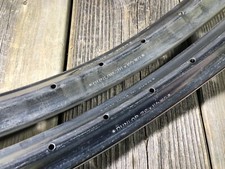 VINTAGE ANTIQUE DUNLOP BIKE