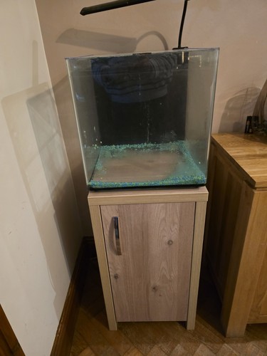 Aqua one fish tank and - one,